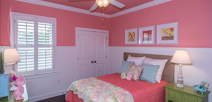 Pink Two Colour Combinations for Bedroom Walls light pink