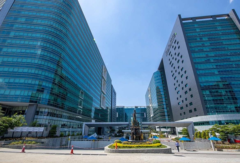 top it hub in world